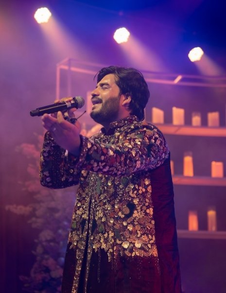 Swaraag Shayari Live Performance